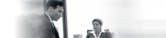 Frank Flimm und Gabriele Calo im Büro der Kanzlei